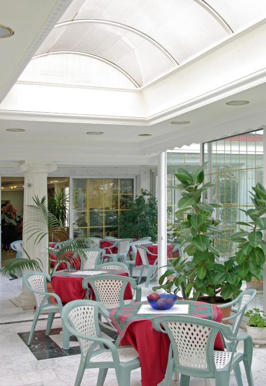 Hotel Chronis Paralia Katerinis Exterior photo